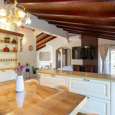 Liberis Loft Case de vacanță Argostolion