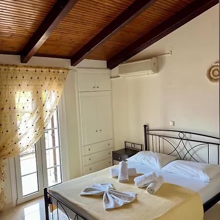 Liberis Loft ארגוסטולי