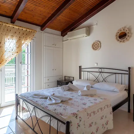 Liberis Loft ארגוסטולי