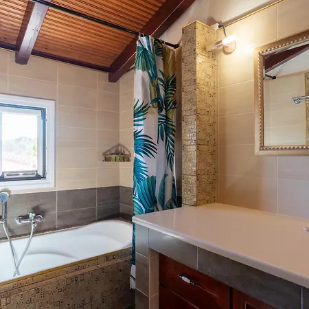 Liberis Loft * Аргостолион